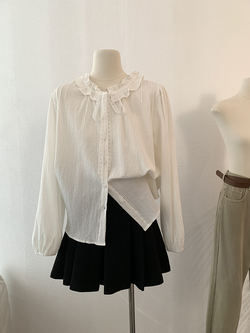 Elegant Lace Collar Bow Shirt