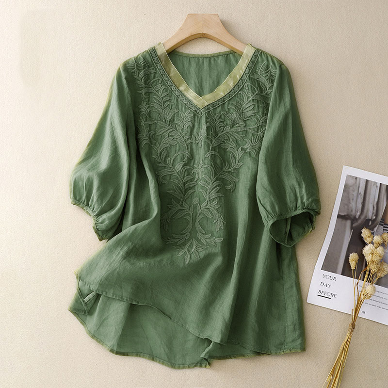 Retro Exquisite Embroidery V -neck Half Sleeve Shirt